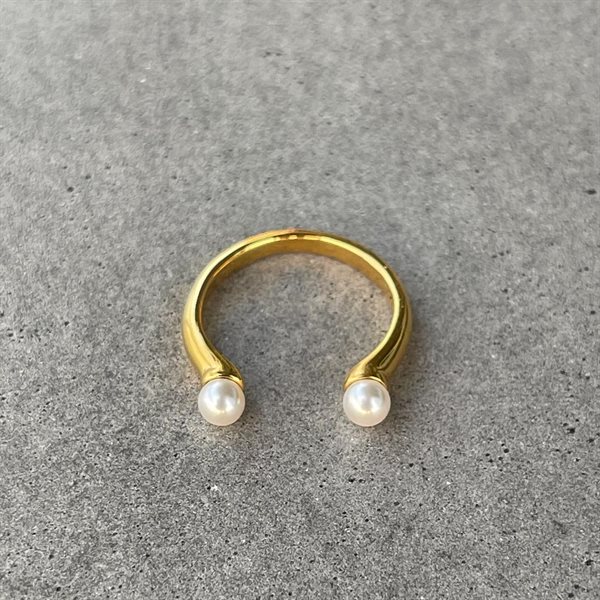 Reflet Pearls Ring