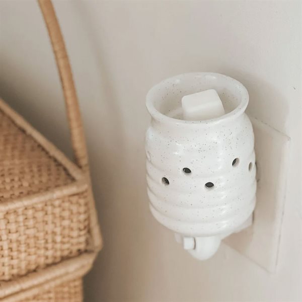 Wall Wax Melt Warmer - Farmhouse Cream